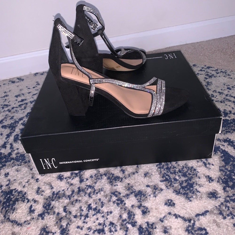 Black heels w/ diamond tea straps